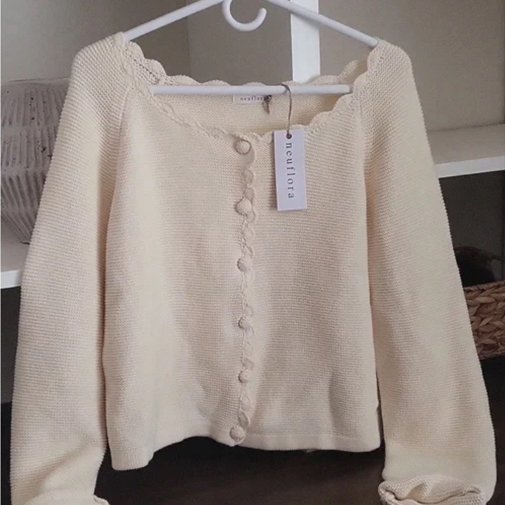 Neuflora’s Nora Cardigan Cream, 100%cotton.